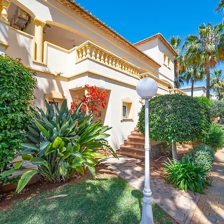 La Giralda Holiday home *